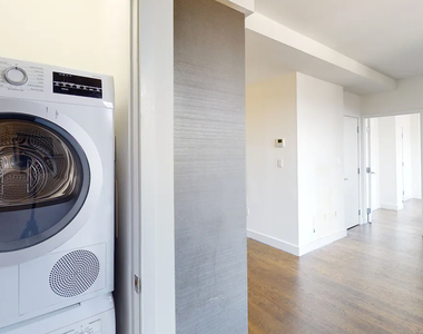 West 92 St  - Photo Thumbnail 5