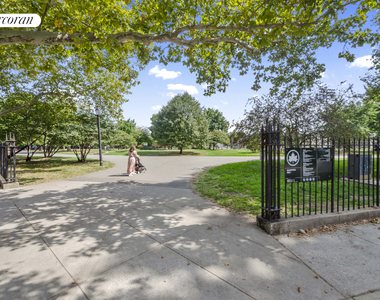 356 Leonard Street - Photo Thumbnail 12