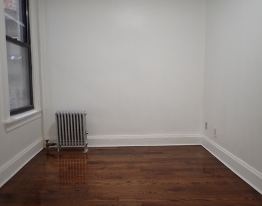 1559 Eastern Parkway - Photo Thumbnail 4