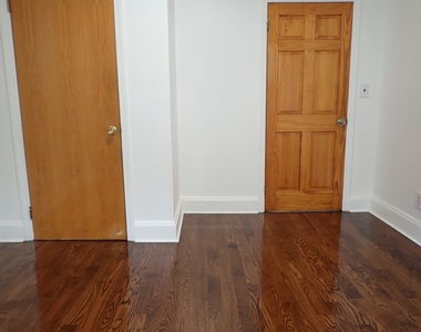 1559 Eastern Parkway - Photo Thumbnail 7