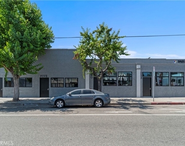 1901 S Pacific Avenue - Photo Thumbnail 9