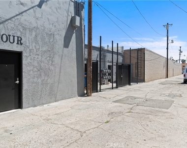 1901 S Pacific Avenue - Photo Thumbnail 9