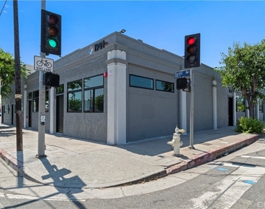 1901 S Pacific Avenue - Photo Thumbnail 13