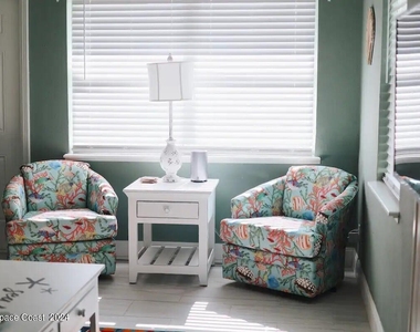 614 Shady Lane - Photo Thumbnail 2
