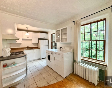 409 East 118 Street - Photo Thumbnail 3