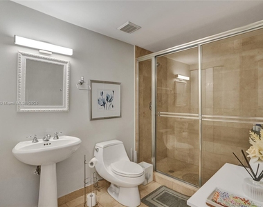 9559 Collins Ave - Photo Thumbnail 29