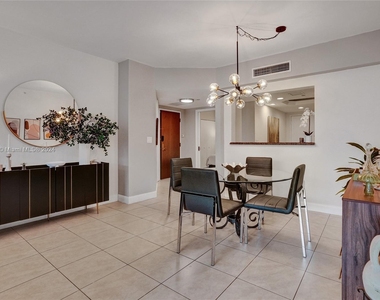 9559 Collins Ave - Photo Thumbnail 6