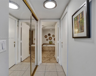 9559 Collins Ave - Photo Thumbnail 17
