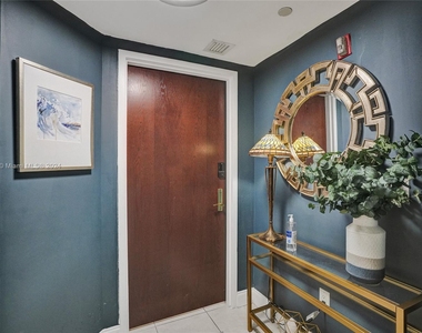 9559 Collins Ave - Photo Thumbnail 31