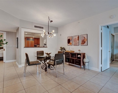 9559 Collins Ave - Photo Thumbnail 7