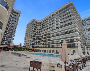 9559 Collins Ave - Photo Thumbnail 37