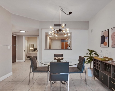 9559 Collins Ave - Photo Thumbnail 8