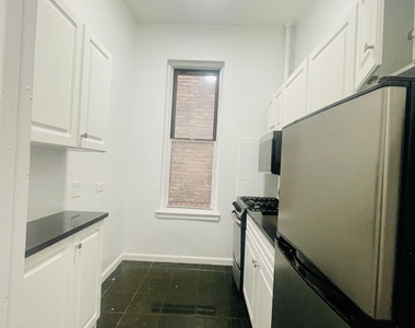 106 E 81st St. at Park Avenue - Photo Thumbnail 7