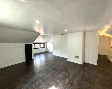 222 Roosevelt Avenue N - Photo Thumbnail 17