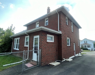 110 Hayes Avenue - Photo Thumbnail 2