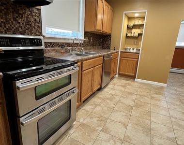 110 Hayes Avenue - Photo Thumbnail 5