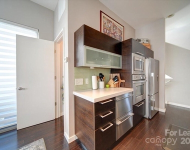 329 Viburnum Way Court - Photo Thumbnail 6