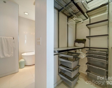 329 Viburnum Way Court - Photo Thumbnail 35