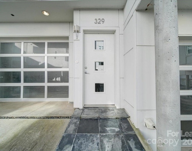 329 Viburnum Way Court - Photo Thumbnail 15