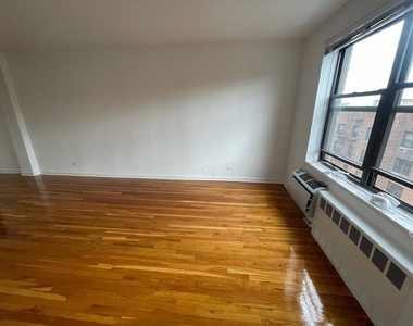 102-40 67th Road - Photo Thumbnail 10