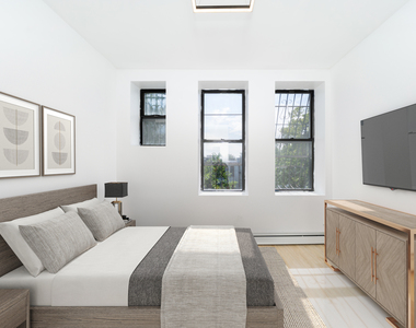 810 Macon Street - Photo Thumbnail 4