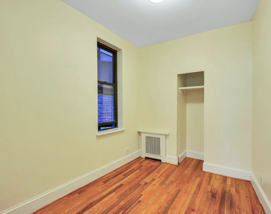 York Avenue - Photo Thumbnail 3