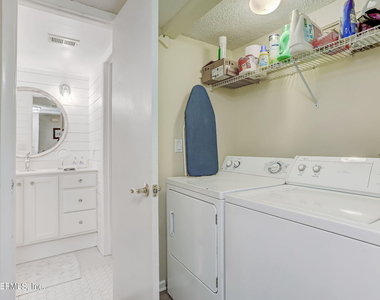 10025 Sawgrass Drive E - Photo Thumbnail 41
