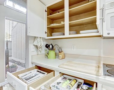 10025 Sawgrass Drive E - Photo Thumbnail 24