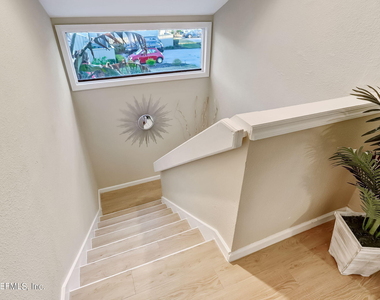 10025 Sawgrass Drive E - Photo Thumbnail 33