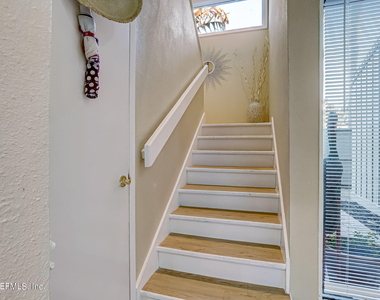 10025 Sawgrass Drive E - Photo Thumbnail 34