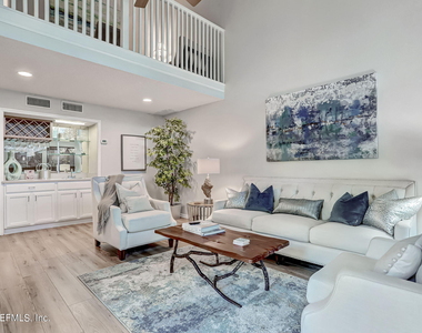 10025 Sawgrass Drive E - Photo Thumbnail 11
