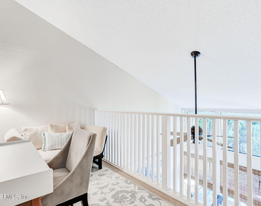 10025 Sawgrass Drive E - Photo Thumbnail 35