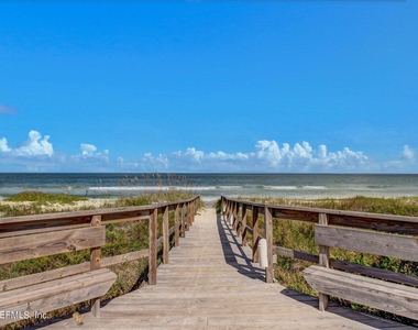 10025 Sawgrass Drive E - Photo Thumbnail 82