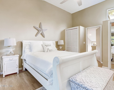 10025 Sawgrass Drive E - Photo Thumbnail 45