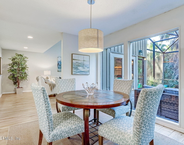 10025 Sawgrass Drive E - Photo Thumbnail 16