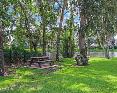 10025 Sawgrass Drive E - Photo Thumbnail 103