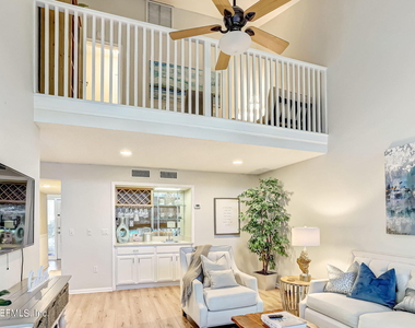 10025 Sawgrass Drive E - Photo Thumbnail 13