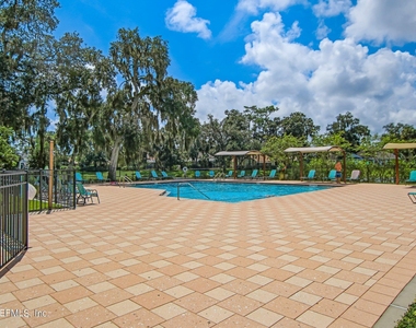 10025 Sawgrass Drive E - Photo Thumbnail 99