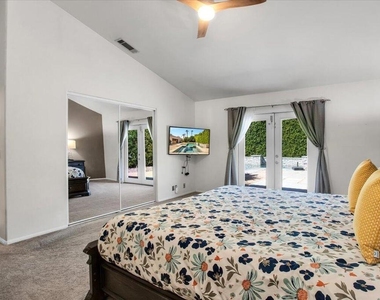 78940 Runaway Bay Drive - Photo Thumbnail 13