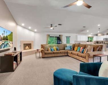 78940 Runaway Bay Drive - Photo Thumbnail 2