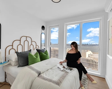 5 Stuyvesant Place - Photo Thumbnail 3