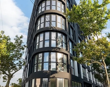 5 Stuyvesant Place - Photo Thumbnail 10