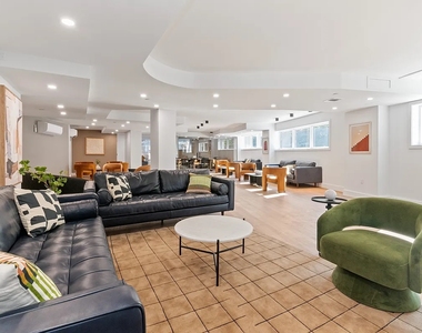 5 Stuyvesant Place - Photo Thumbnail 9