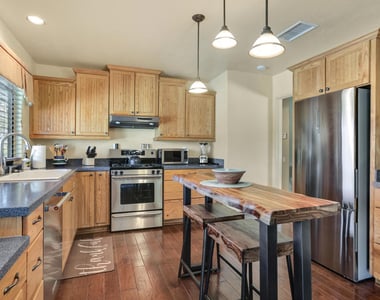 1020 N Cerritos Drive - Photo Thumbnail 19