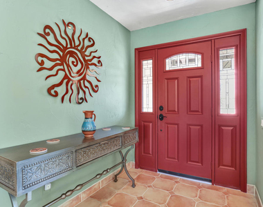 1020 N Cerritos Drive - Photo Thumbnail 7