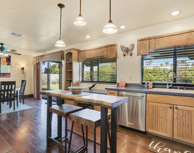 1020 N Cerritos Drive - Photo Thumbnail 21