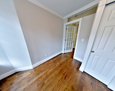 521 East 5th Street - Photo Thumbnail 2