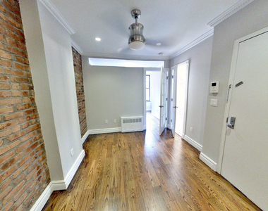 521 East 5th Street - Photo Thumbnail 3