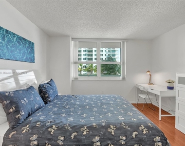 1155 Brickell Bay Dr - Photo Thumbnail 19