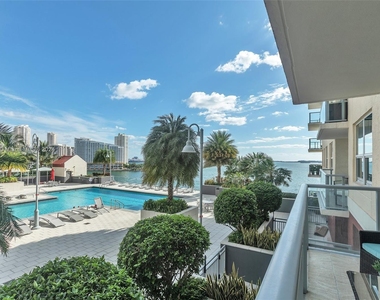 1155 Brickell Bay Dr - Photo Thumbnail 9